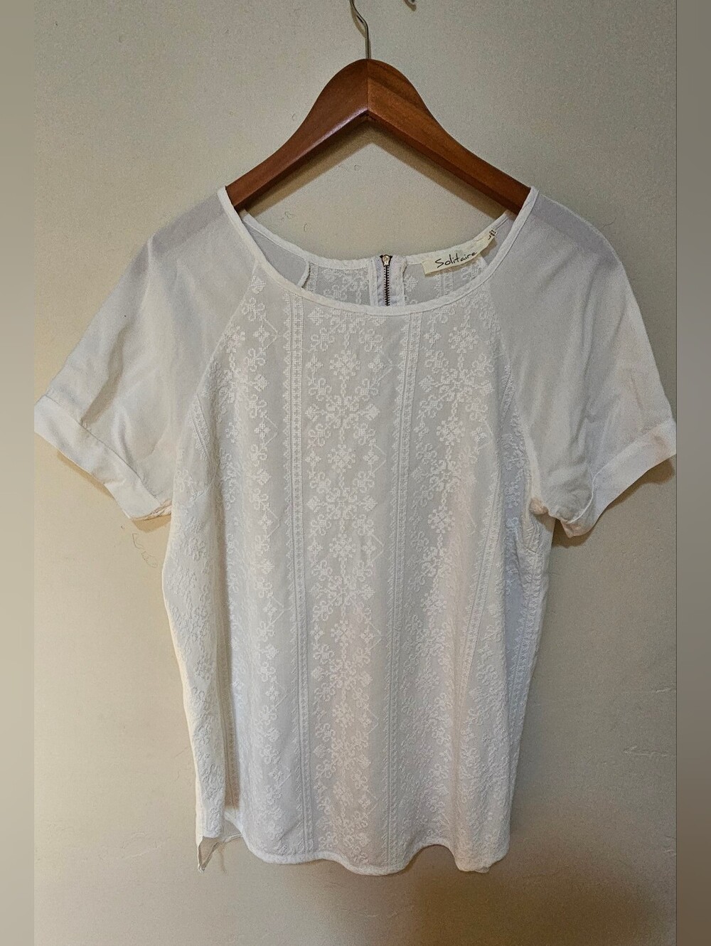 Solitaire White Short-Sleeve Lace Front Top